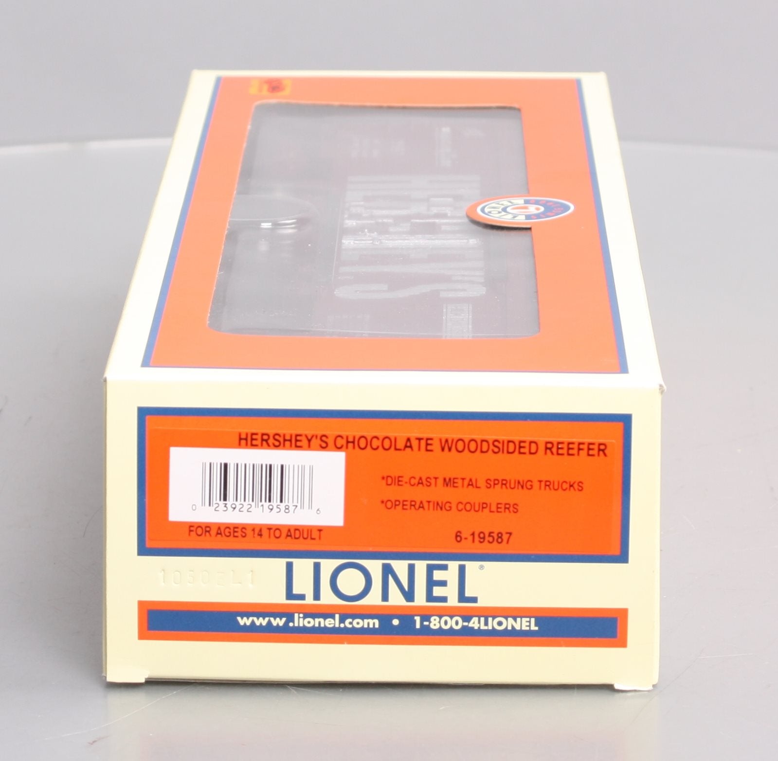 Lionel 6-19587 O Gauge Hershey's Chocolate Reefer