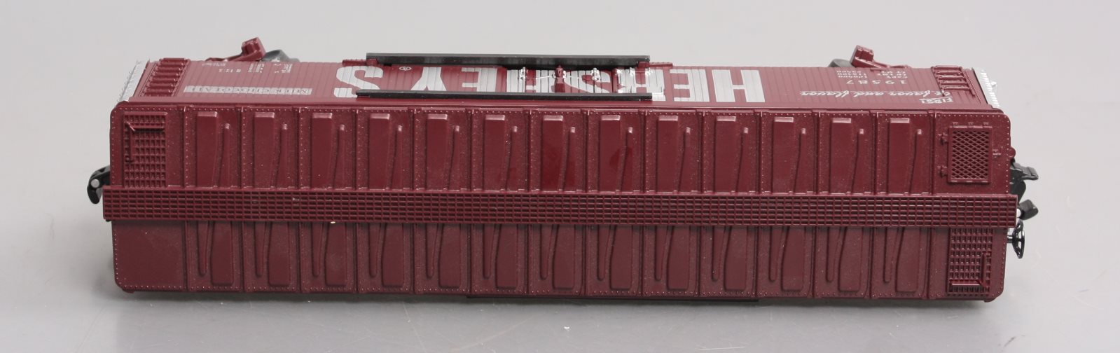 Lionel 6-19587 O Gauge Hershey's Chocolate Reefer