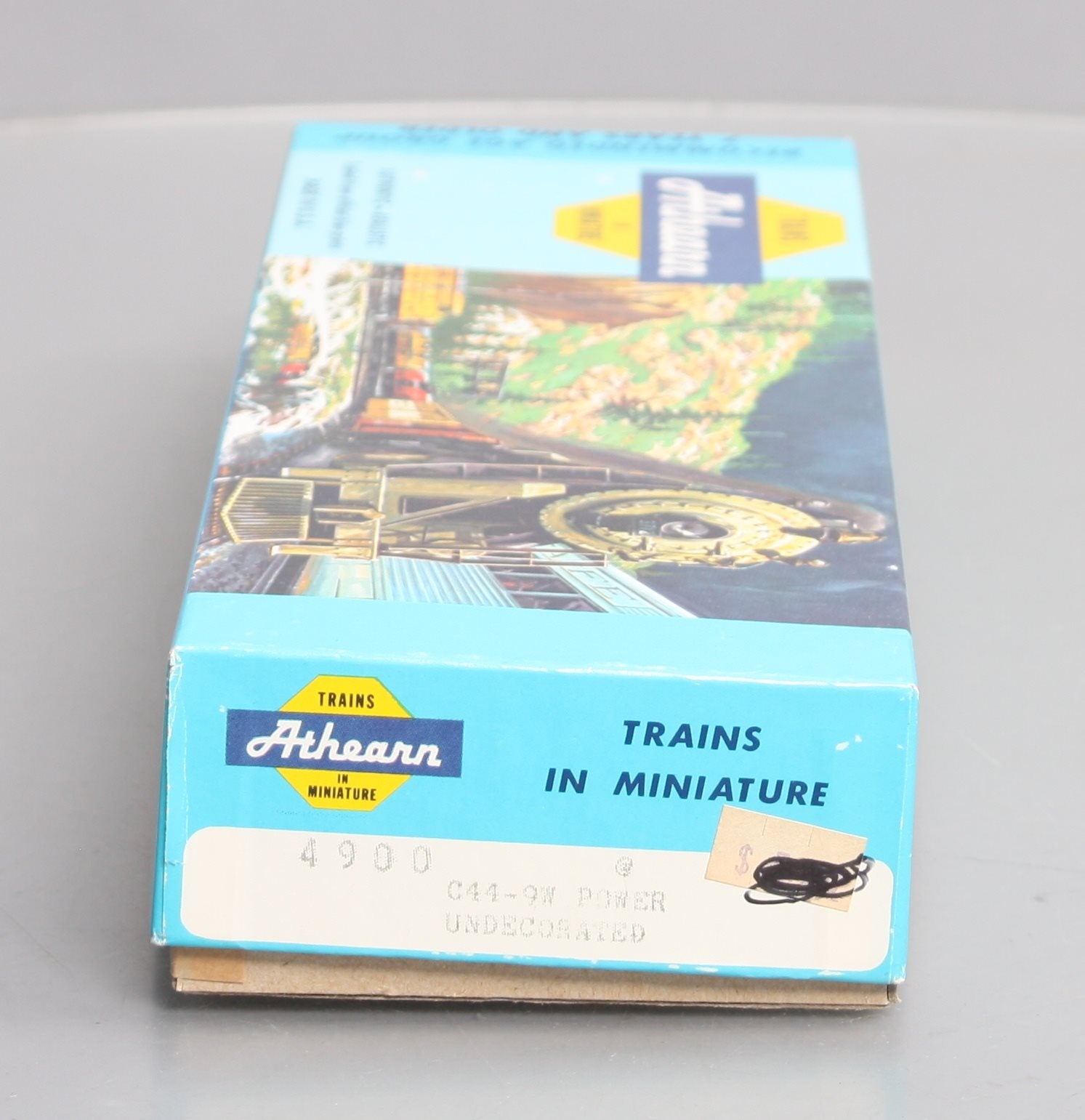 Athearn 4900 HO Undecorated C44-9W Powered Locomotive