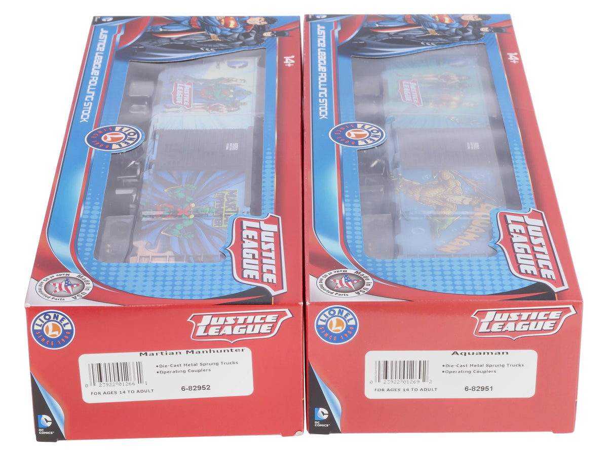 Lionel 6-82950 O Gauge Aquaman/Martian Manhunter Boxcars (Set of 2) NIB