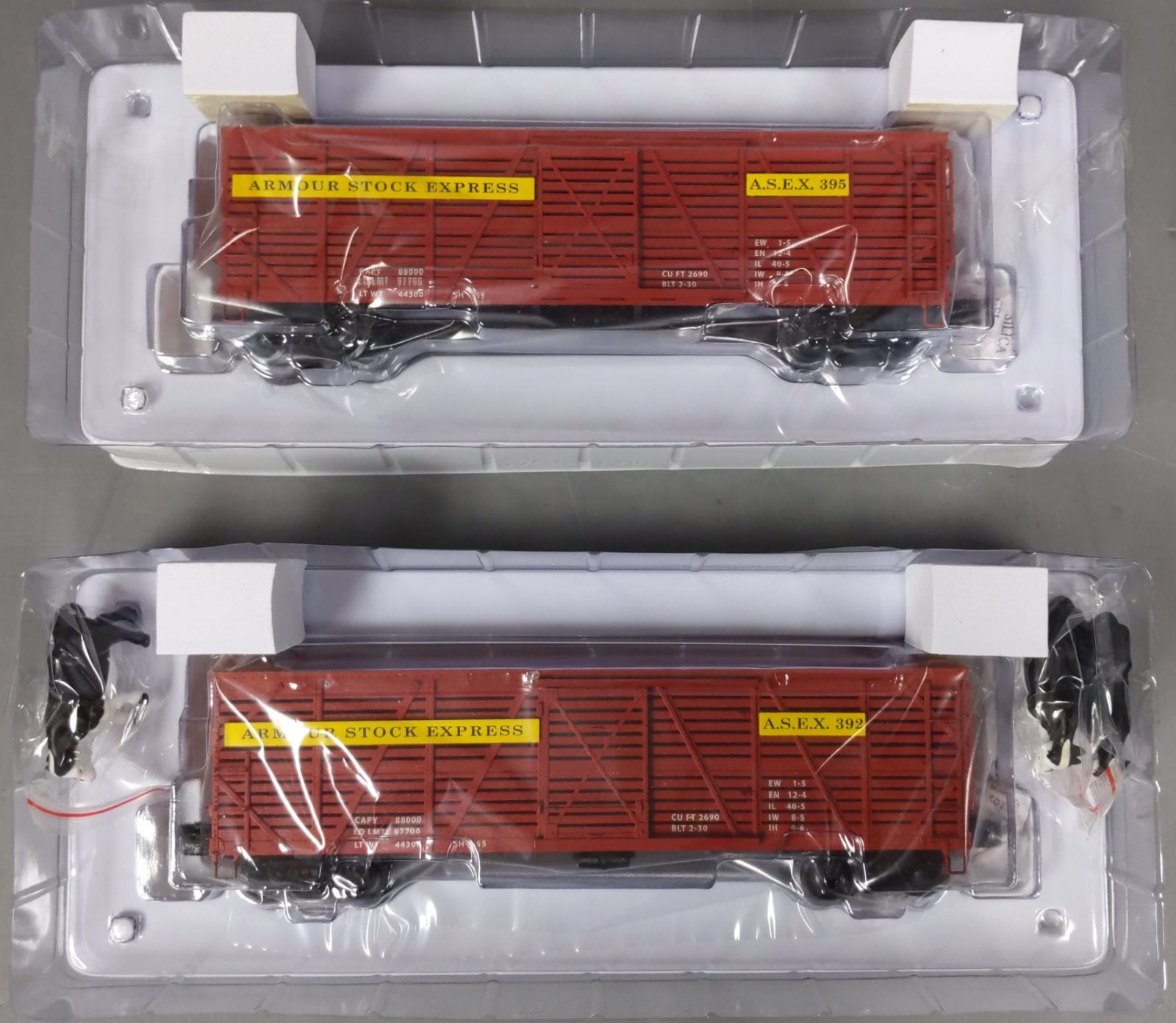 Lionel 2026810 O VISIONLINE Armour Stock Car  (Set of 3)