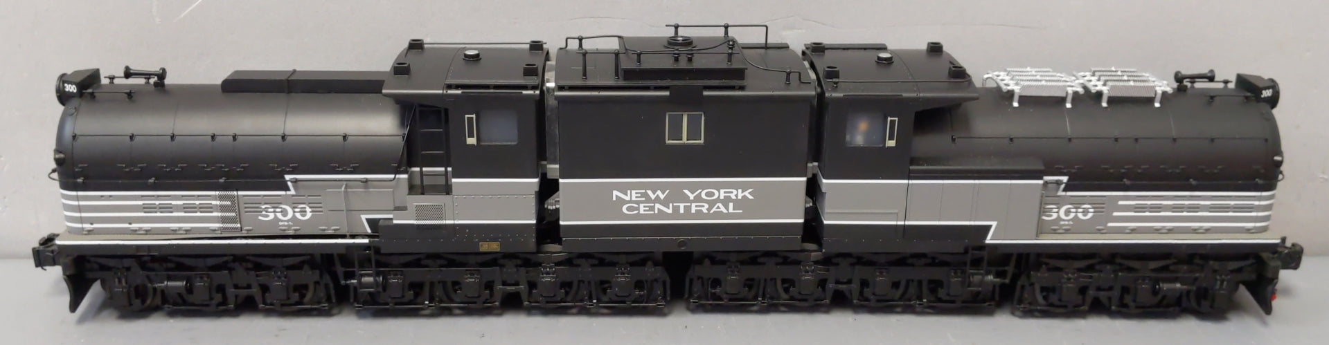 Lionel 1933600 O New York Central Legacy Bipolar Electric Locomotive #300