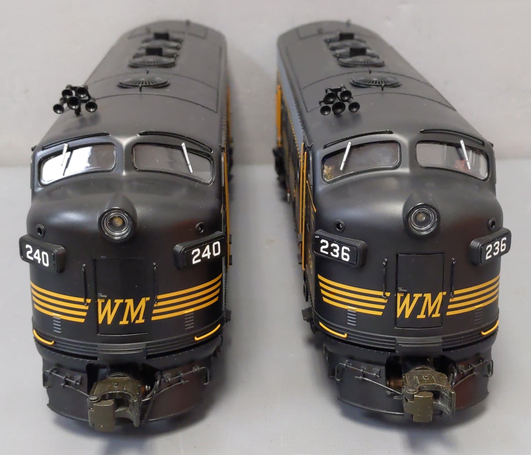 Lionel 6-34689 O Western & Maryland F-7AA Powered Diesel Locomotive #236/240