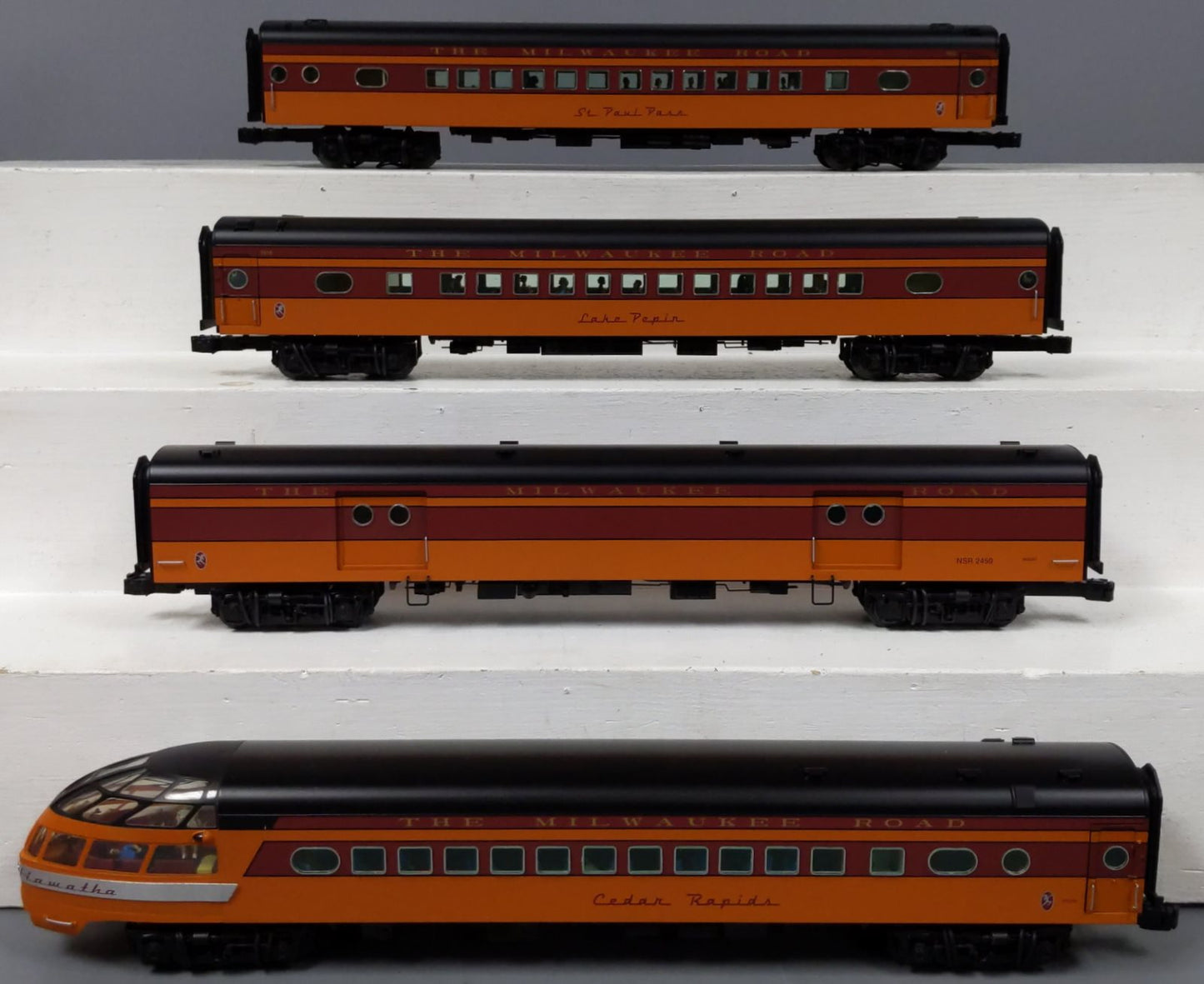 Lionel 6-25622 Milwaukee Road 18" Passenger Car Set