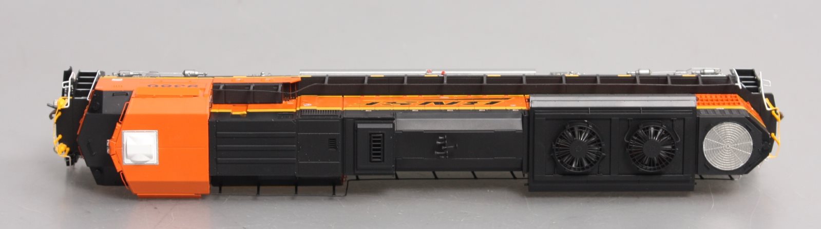Athearn G68509 HO BNSF SD70ACe with High Headlight Wedge #9386