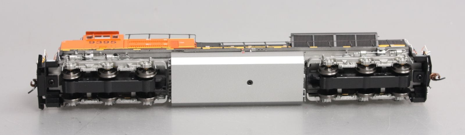 Athearn G68510 HO BNSF SD70ACe with High Headlight Wedge #9395