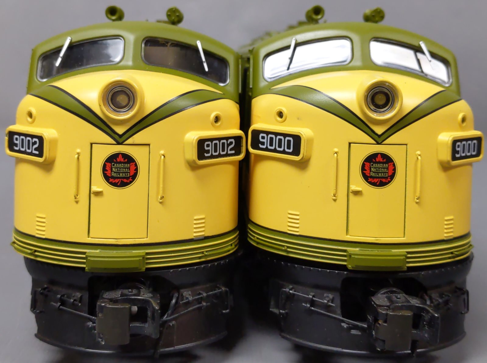 Lionel 6-34645 Canadian National Legacy F3 A-A Diesel Engine Set #9000/#9002