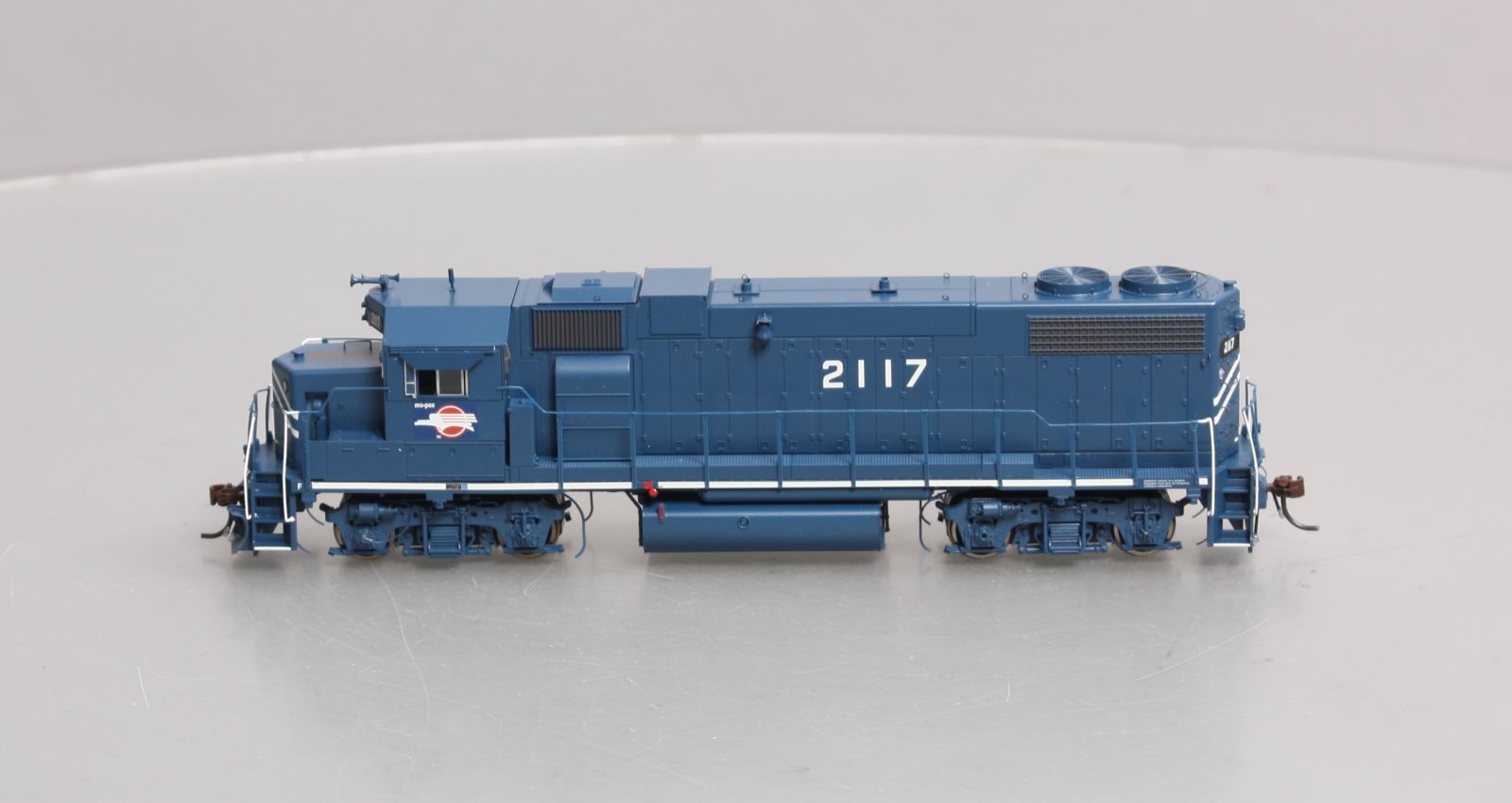Athearn G40605 HO Missouri Pacific GP38 Diesel Locomotive w/DCC & Sound #2117 LN/Box