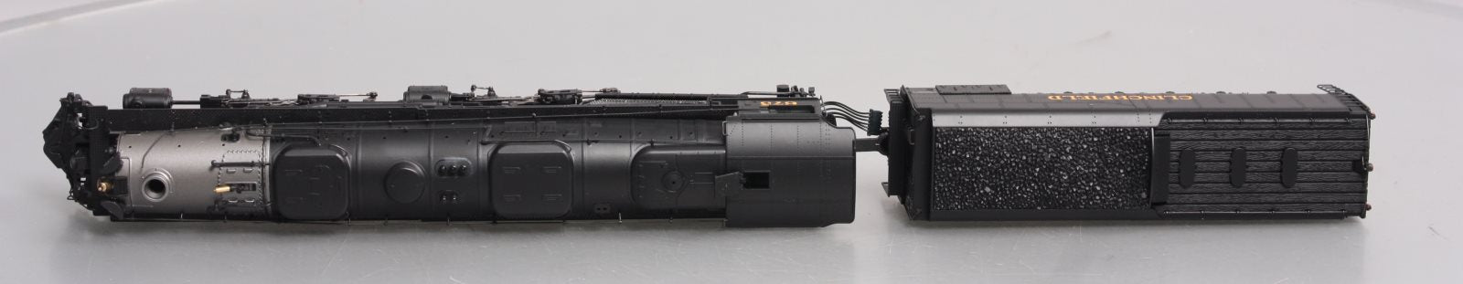 Athearn G97229 HO Clinchfield Railroad 4-6-6-4 with DCC & Sound #675