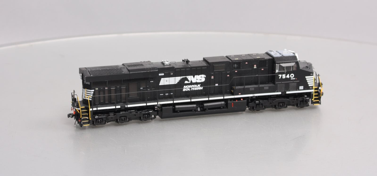 Athearn G83041 HO Norfolk Southern w/PTC ES40DC Diesel Locomotive #7540