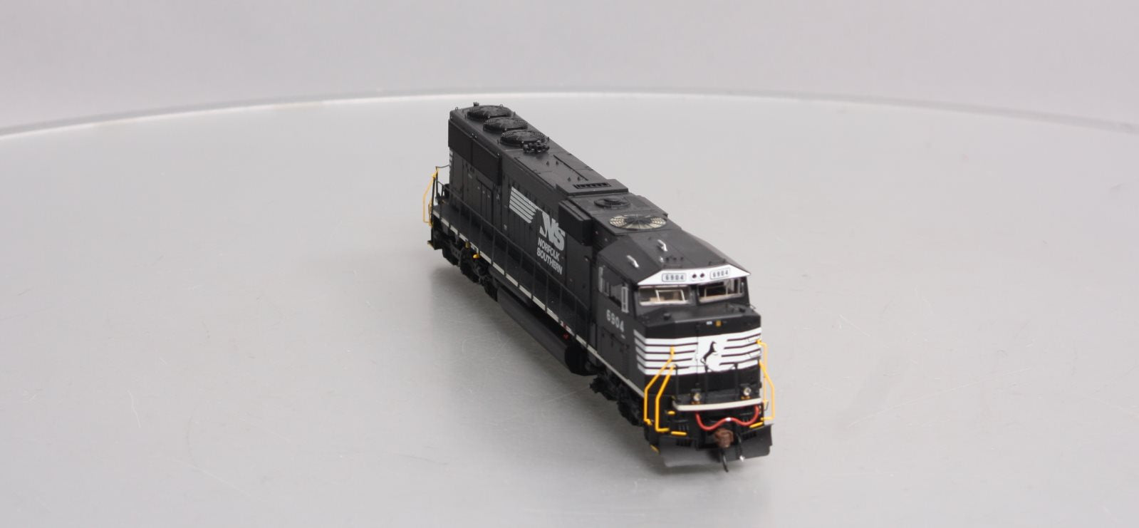 Athearn G65255 HO Norfolk Southern SD60E Diesel Locomotive DCC/Sound #6904