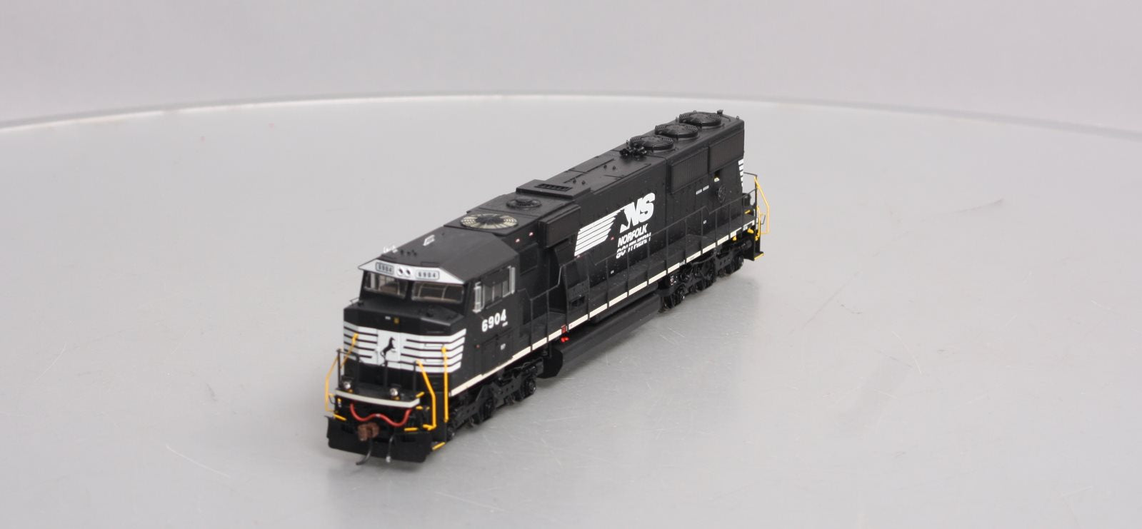 Athearn G65255 HO Norfolk Southern SD60E Diesel Locomotive DCC/Sound #6904