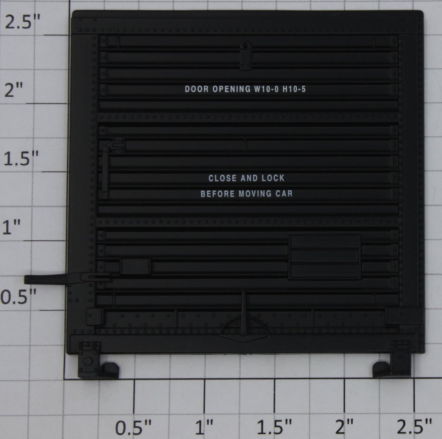 Lionel 17272-17 50' Boxcar Railbox Black Door with Guides