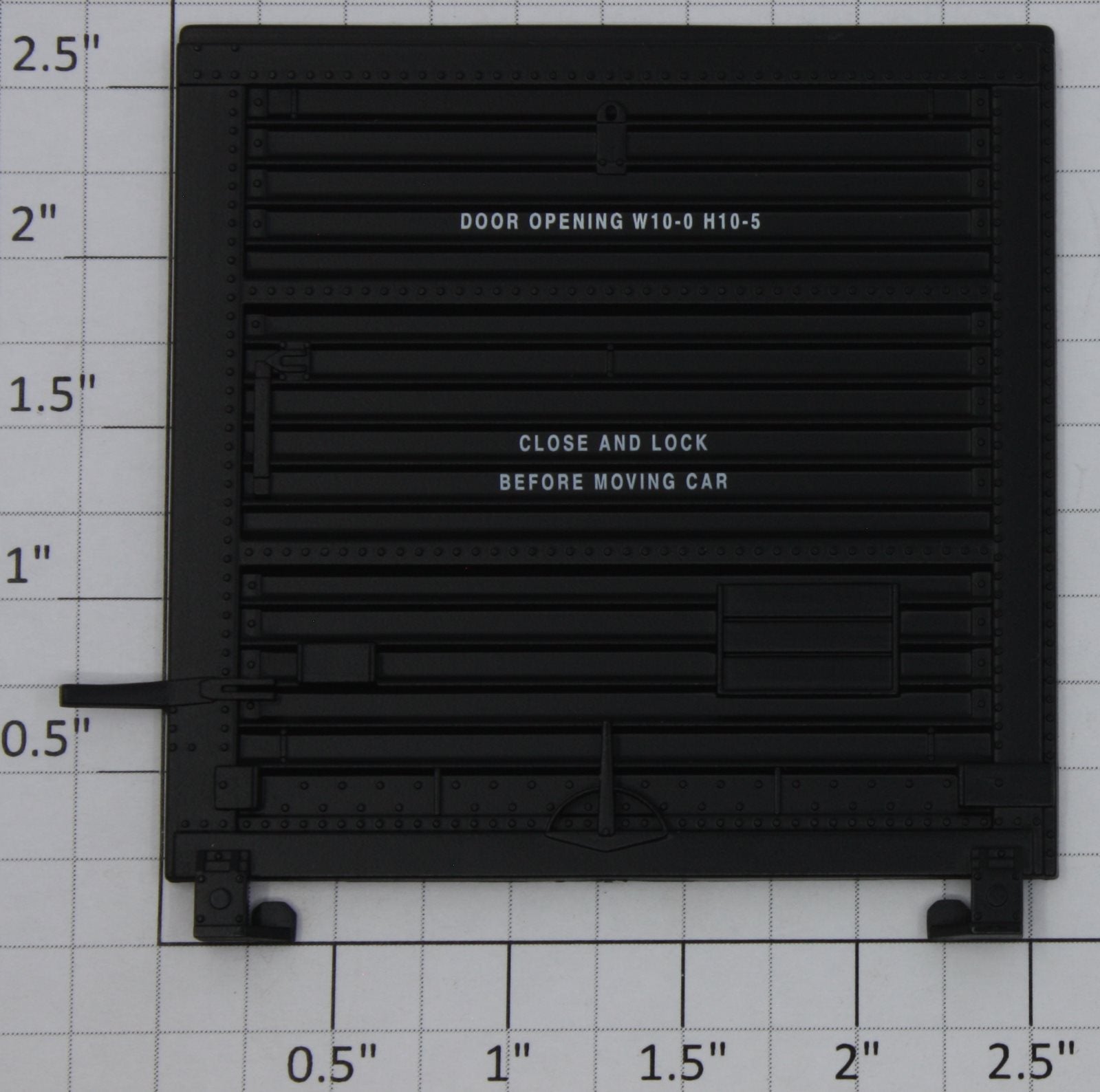 Lionel 17272-17 50' Boxcar Railbox Black Door with Guides