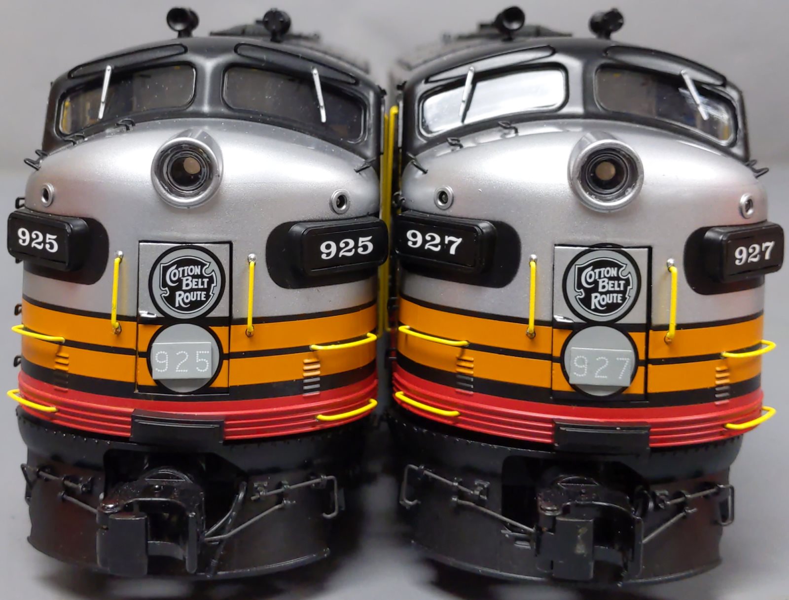 Lionel 2033300 O Gauge St. Louis & Southwestern 