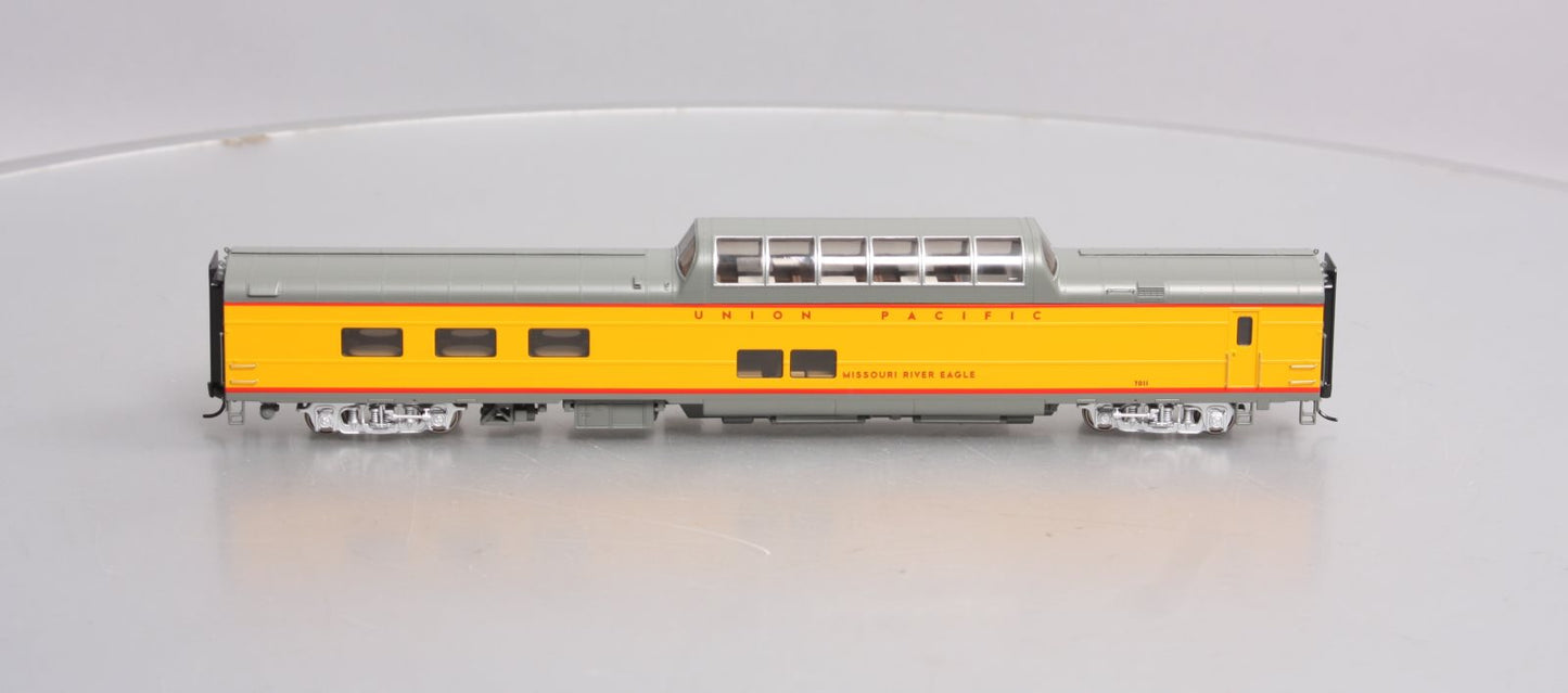 Walthers 920-18155 HO Union Pacific 85' ACF Dome-Diner Car MR Eagle #7011
