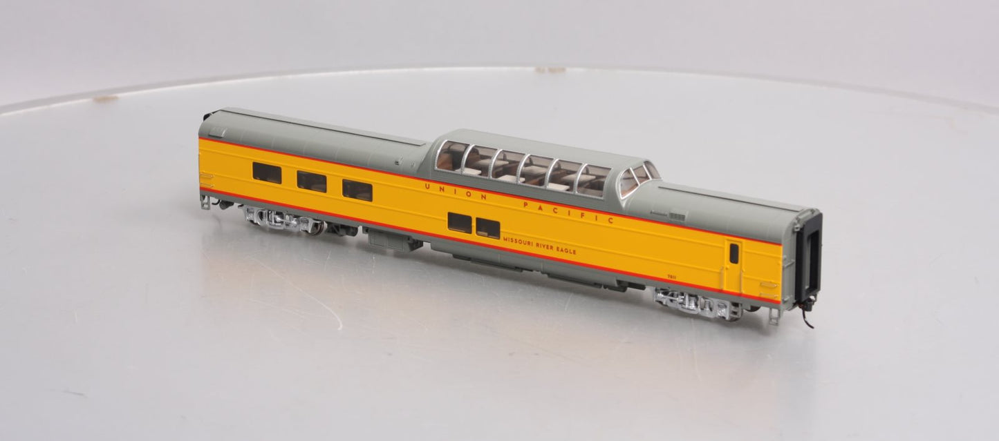 Walthers 920-18155 HO Union Pacific 85' ACF Dome-Diner Car MR Eagle #7011