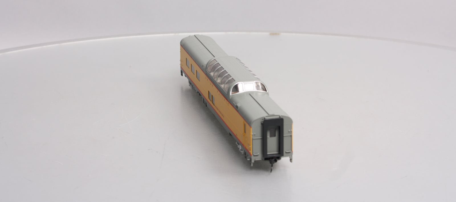 Walthers 920-18155 HO Union Pacific 85' ACF Dome-Diner Car MR Eagle #7011