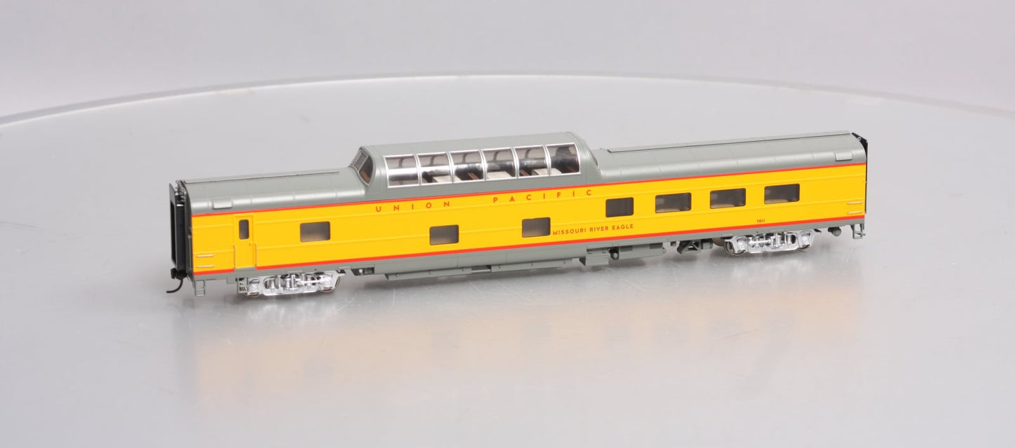 Walthers 920-18155 HO Union Pacific 85' ACF Dome-Diner Car MR Eagle #7011