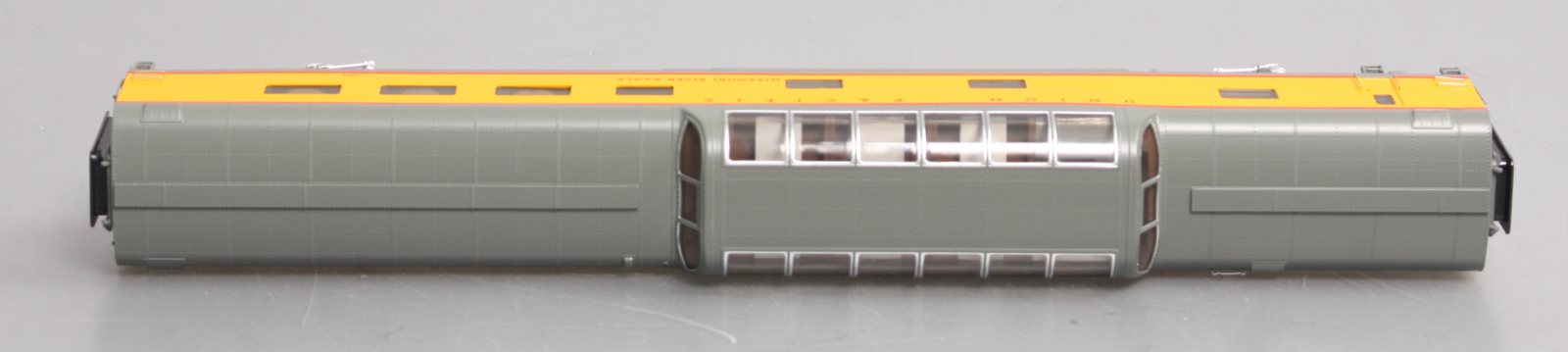 Walthers 920-18155 HO Union Pacific 85' ACF Dome-Diner Car MR Eagle #7011