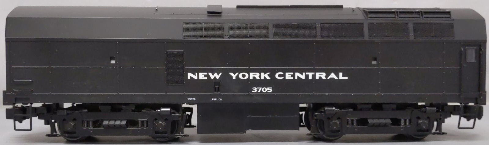Lionel 2133258 O Gauge NYC Powered Sharknose B-Unit Diesel Locomotive #3705