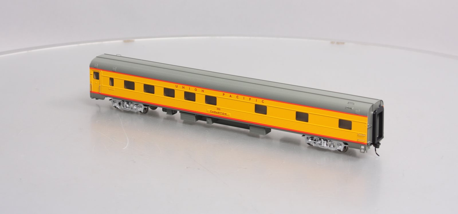 Walthers 920-13104 HO UP Cabarton Early Standard 85' Budd 10-6 Sleeper