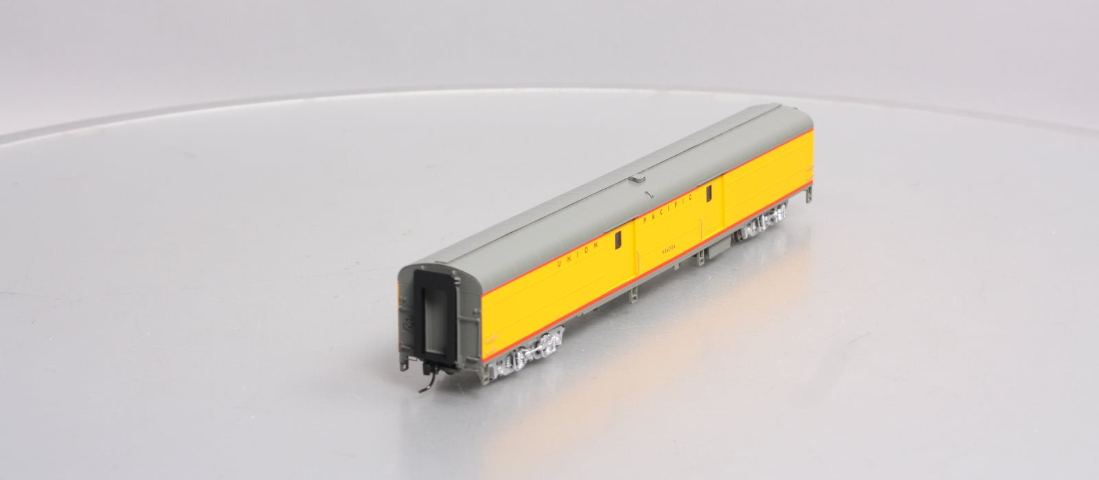 Walthers 920-9209 HO Union Pacific Early Standard 85' ACF Baggage Car #904304