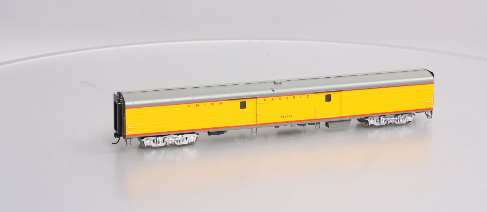 Walthers 920-9209 HO Union Pacific Early Standard 85' ACF Baggage Car #904304
