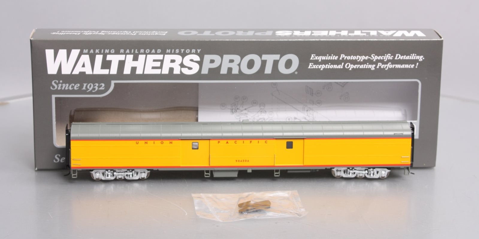 Walthers 920-9209 HO Union Pacific Early Standard 85' ACF Baggage Car #904304