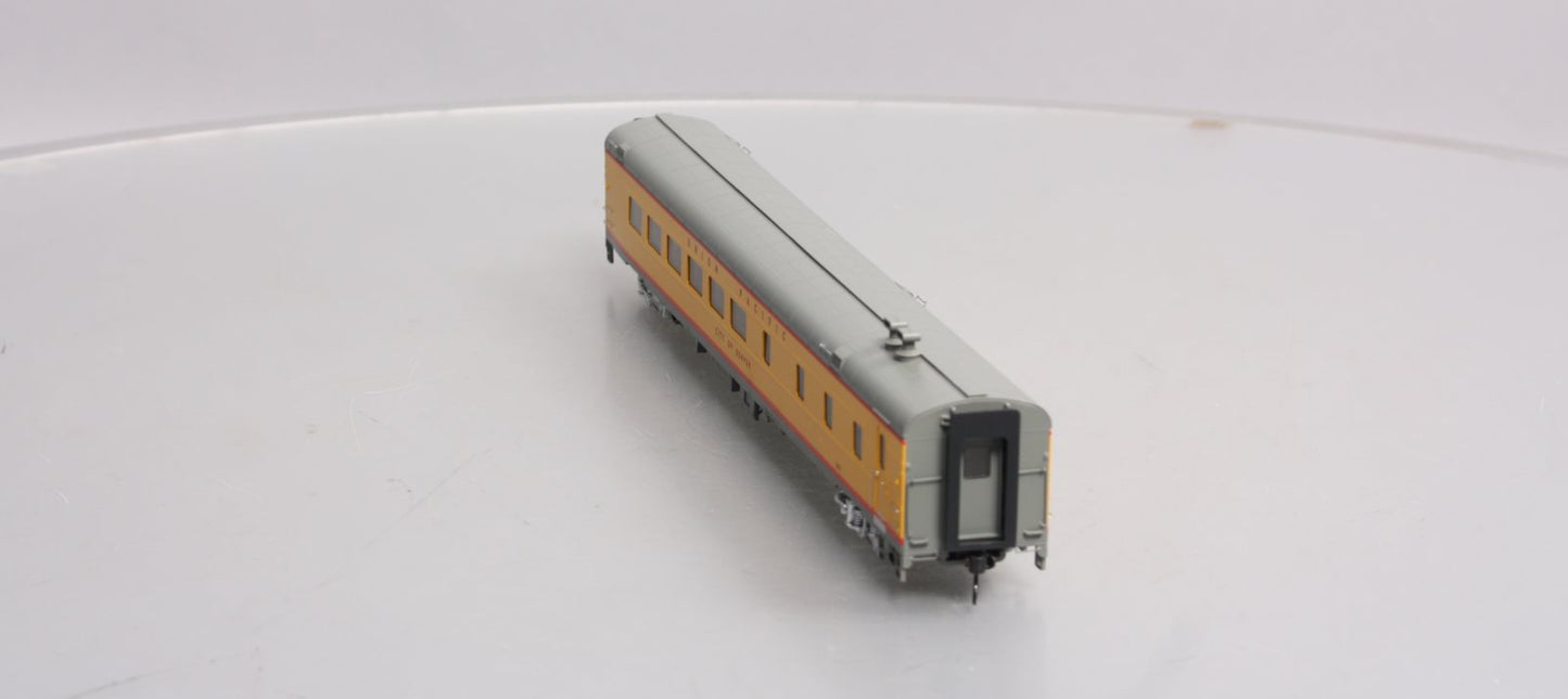 Walthers 920-18105 HO Union Pacific 85' ACF 48-Seat Diner City of Denver #5011