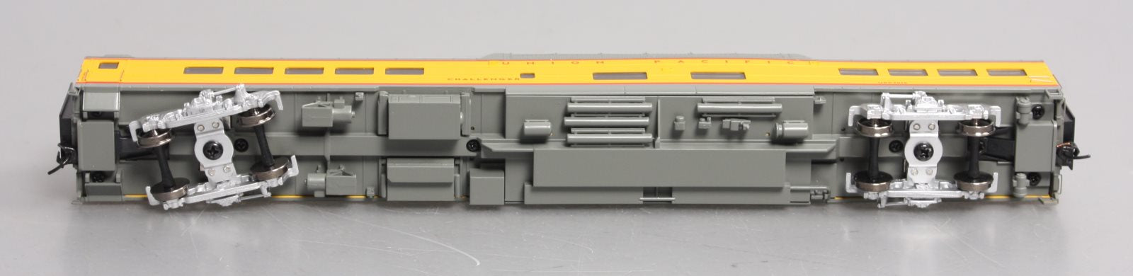 Walthers 920-18052 HO Union Pacific Challenger 85' ACF Dome Coach #7015