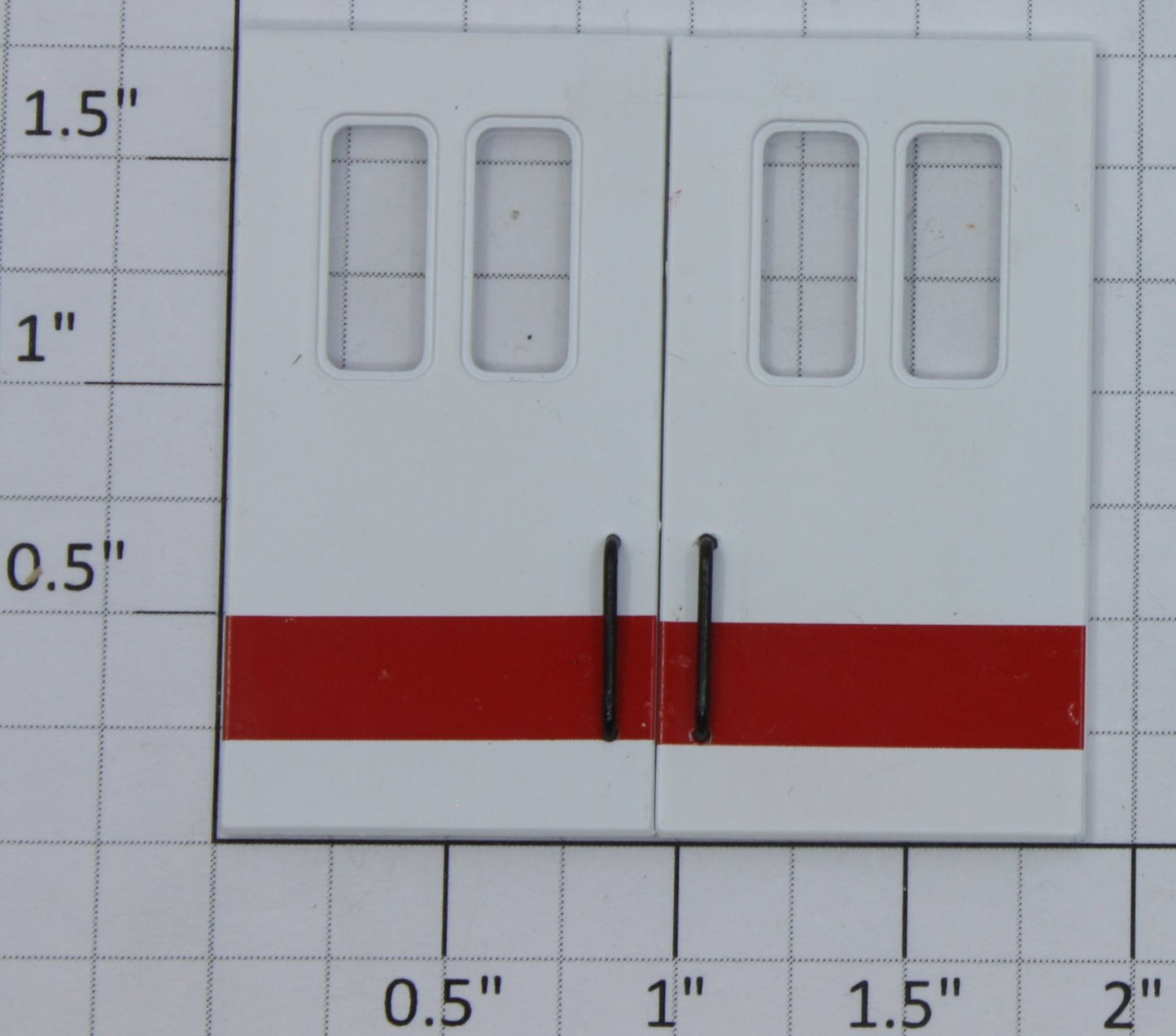 K-Line K4600-02-01A Small White with Red Stripe Baggage Door (Set of 2)