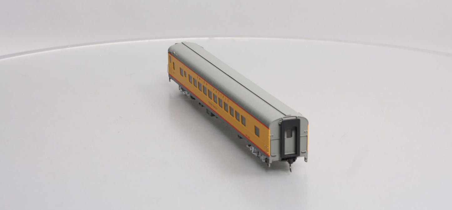 Walthers 920-18507 HO Union Pacific 85' ACF 44-Seat Coach Lighted Texas Eagle LN/Box