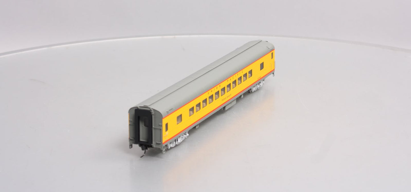 Walthers 920-18507 HO Union Pacific 85' ACF 44-Seat Coach Lighted Texas Eagle LN/Box