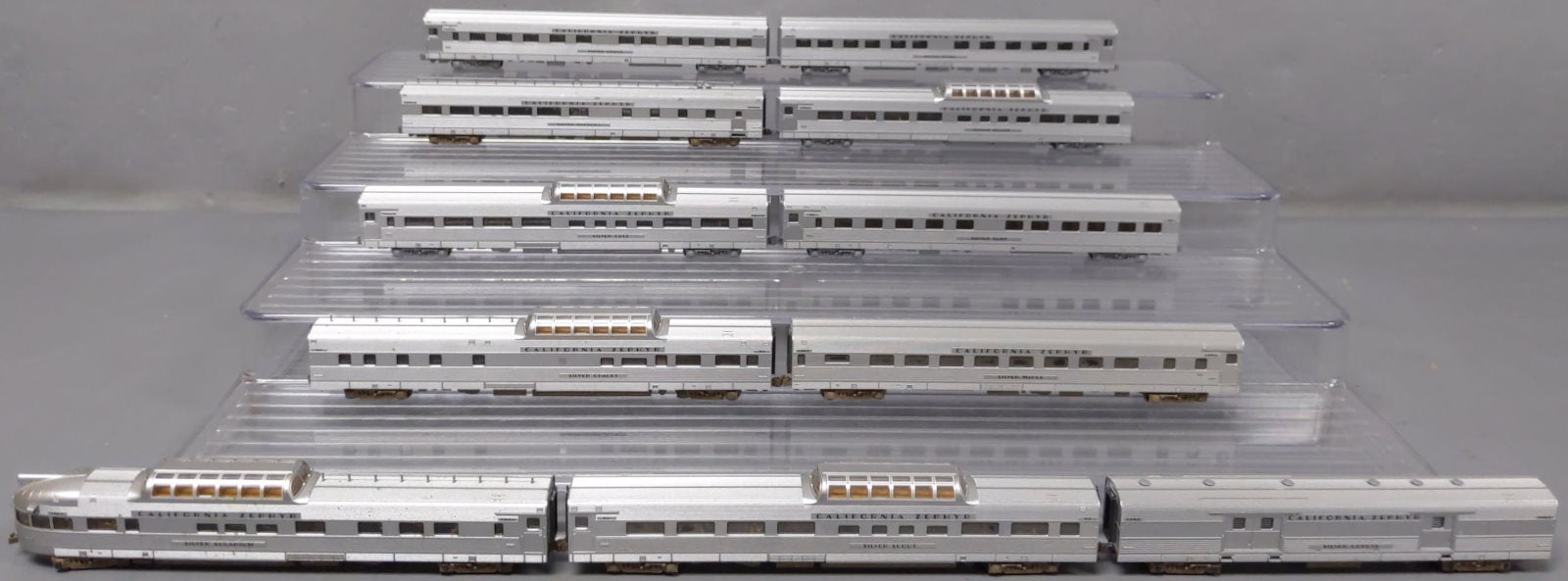 Kato 106-055 N Scale California Zephyr Diesel Passenger Train Set