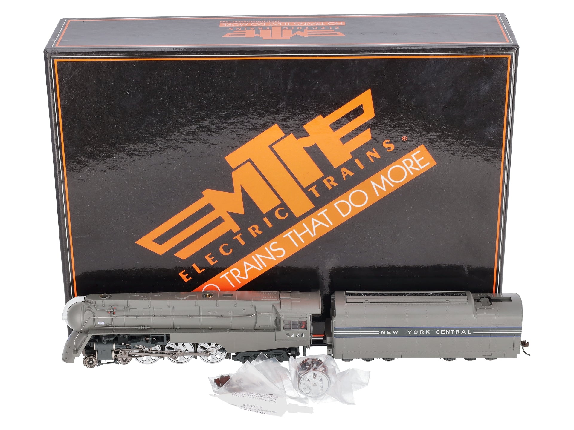MTH 80-3166-1 New York Central HO Scale 4-6-4 Dreyfus Hudson #5448 w/PS3