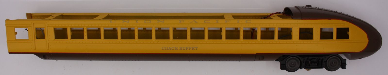 Lionel 51247-7 Union Pacific M10,000 Coach Buffet Shell with Front Truck