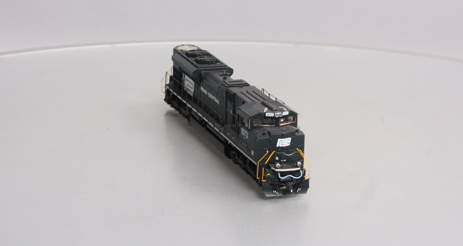 Athearn G68709 HO Norfolk Southern/Penn Central Heritage SD70ACe #1073