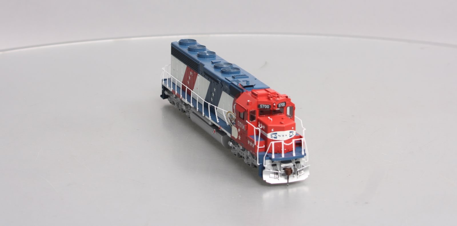 Athearn G67123 HO Scale Santa Fe Diesel Locomotive #5700