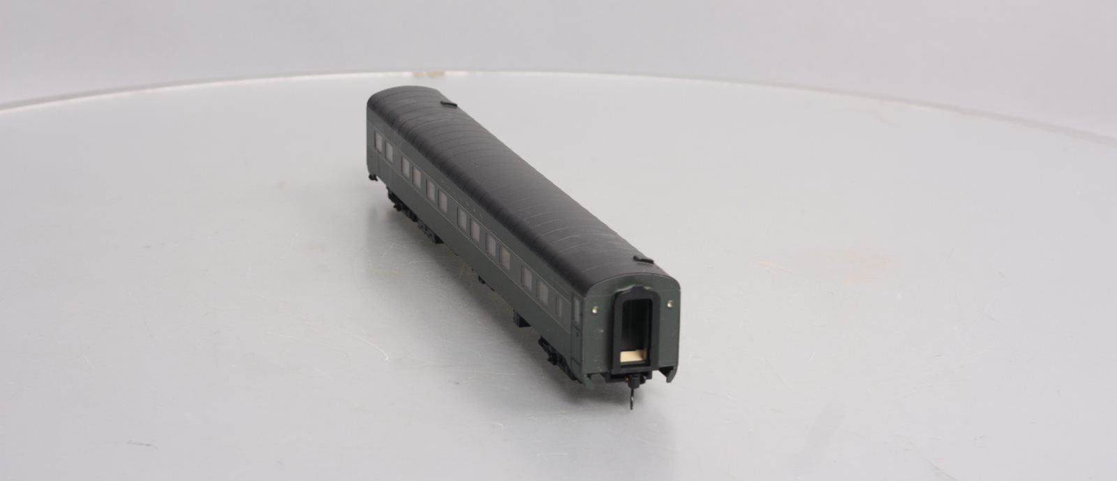 Walthers 932-9314 HO Scale NYC 20th Century Limited 12 DB Sleeper Passenger Car EX/Box
