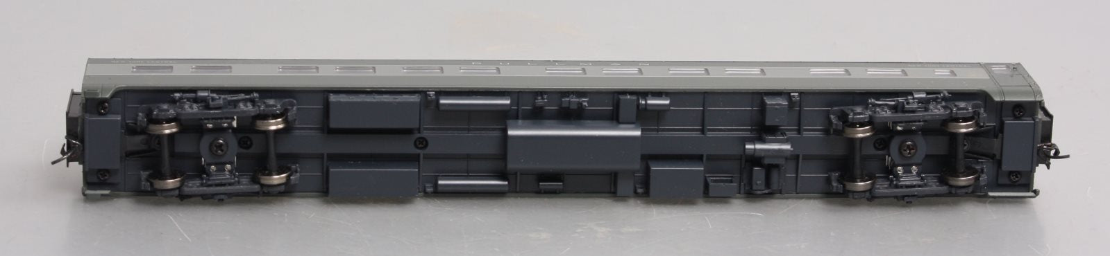 Walthers 932-9314 HO Scale NYC 20th Century Limited 12 DB Sleeper Passenger Car EX/Box