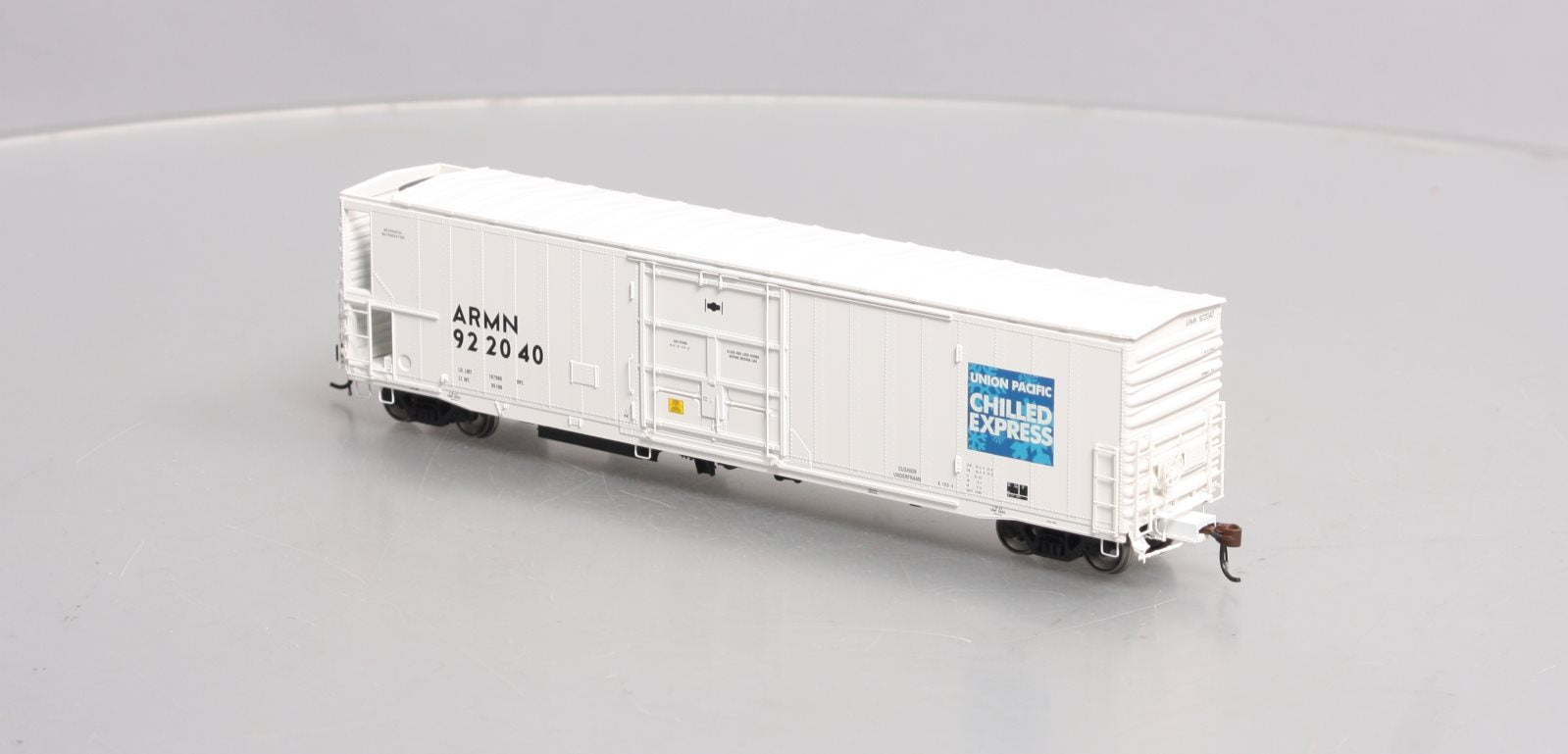 Athearn G63216 HO Scale Union Pacific/ARMN 57' Mechanical Reefer Car #922040