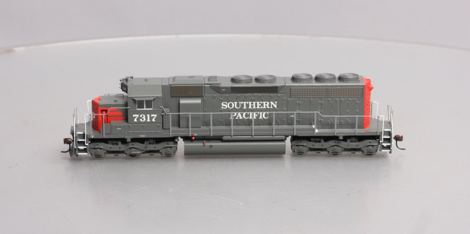 Athearn 89888 HO Southern Pacific Ready to Run SD40 Diesel Locomotive #7317