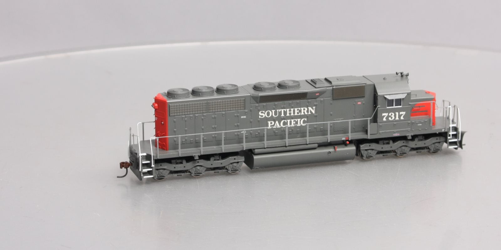 Athearn 89888 HO Southern Pacific Ready to Run SD40 Diesel Locomotive #7317