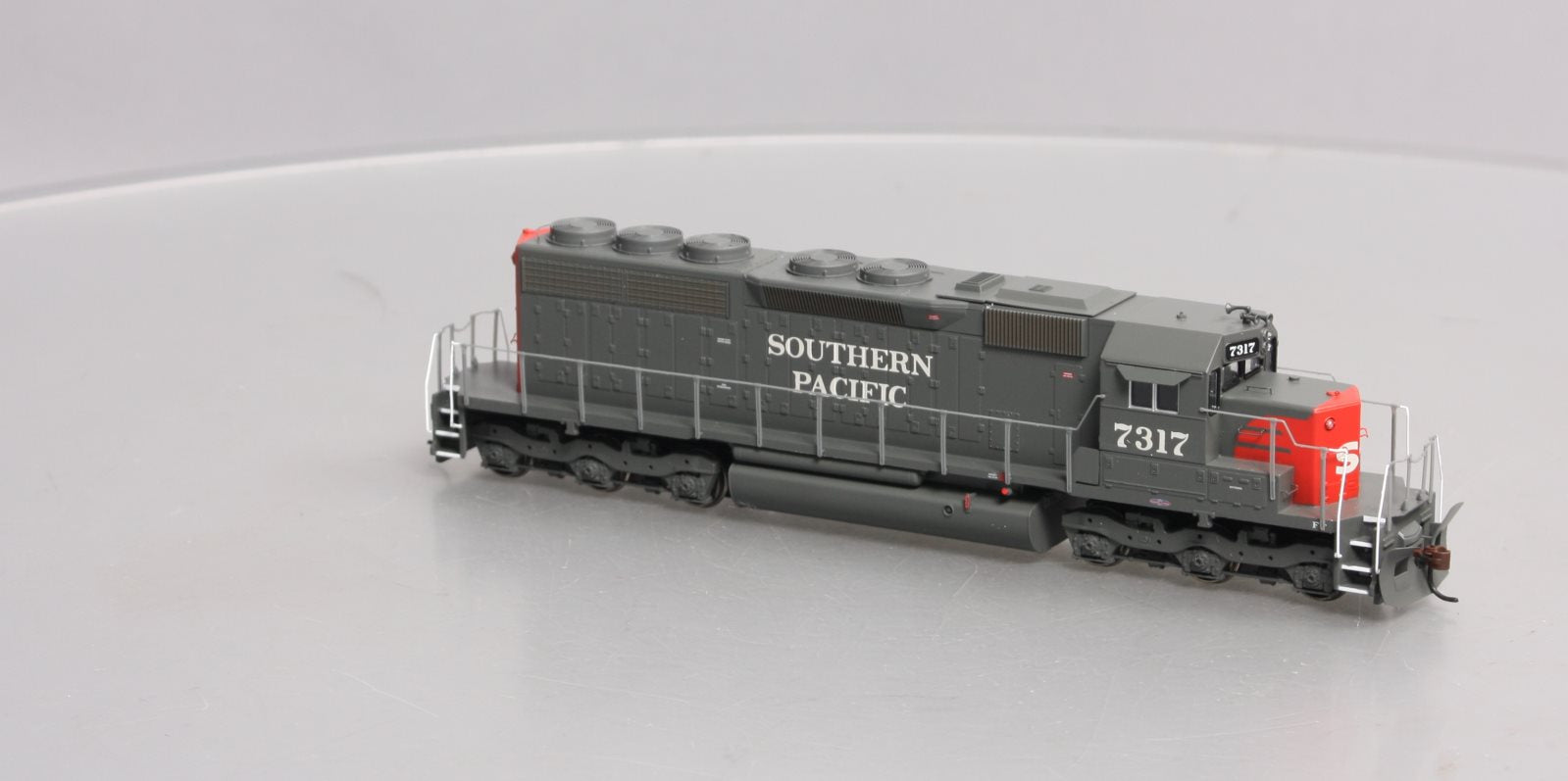 Athearn 89888 HO Southern Pacific Ready to Run SD40 Diesel Locomotive #7317