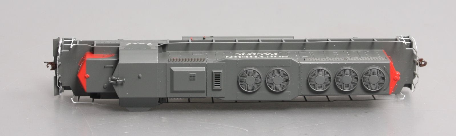 Athearn 89888 HO Southern Pacific Ready to Run SD40 Diesel Locomotive #7317