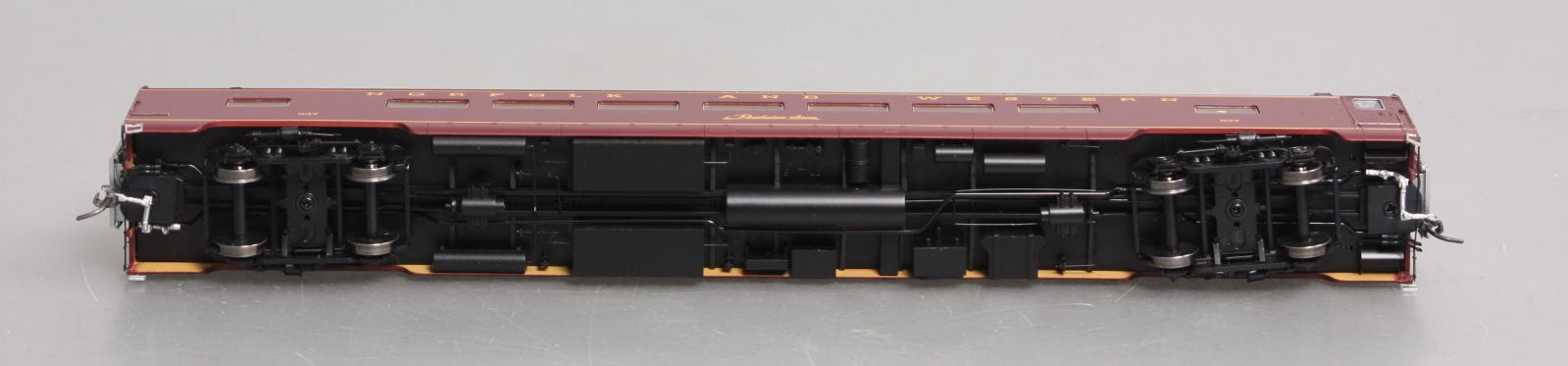 MTH 80-60016 HO Scale Norfolk & Western Coach Passenger Car #537