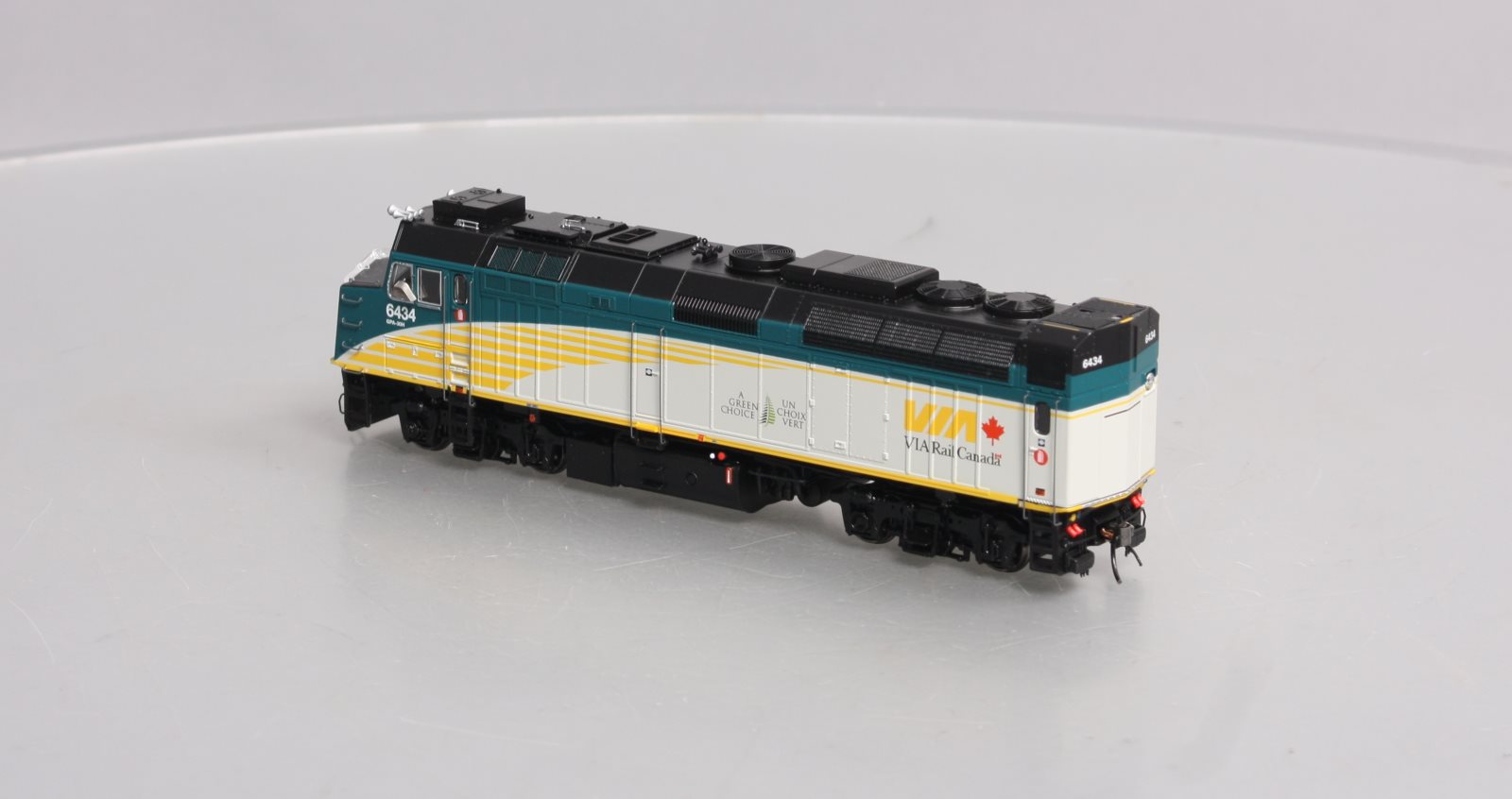 Rapido Trains 82517 HO VIA Rail Canada EMD Rebuilt F40PH-2D Diesel Loco #6434