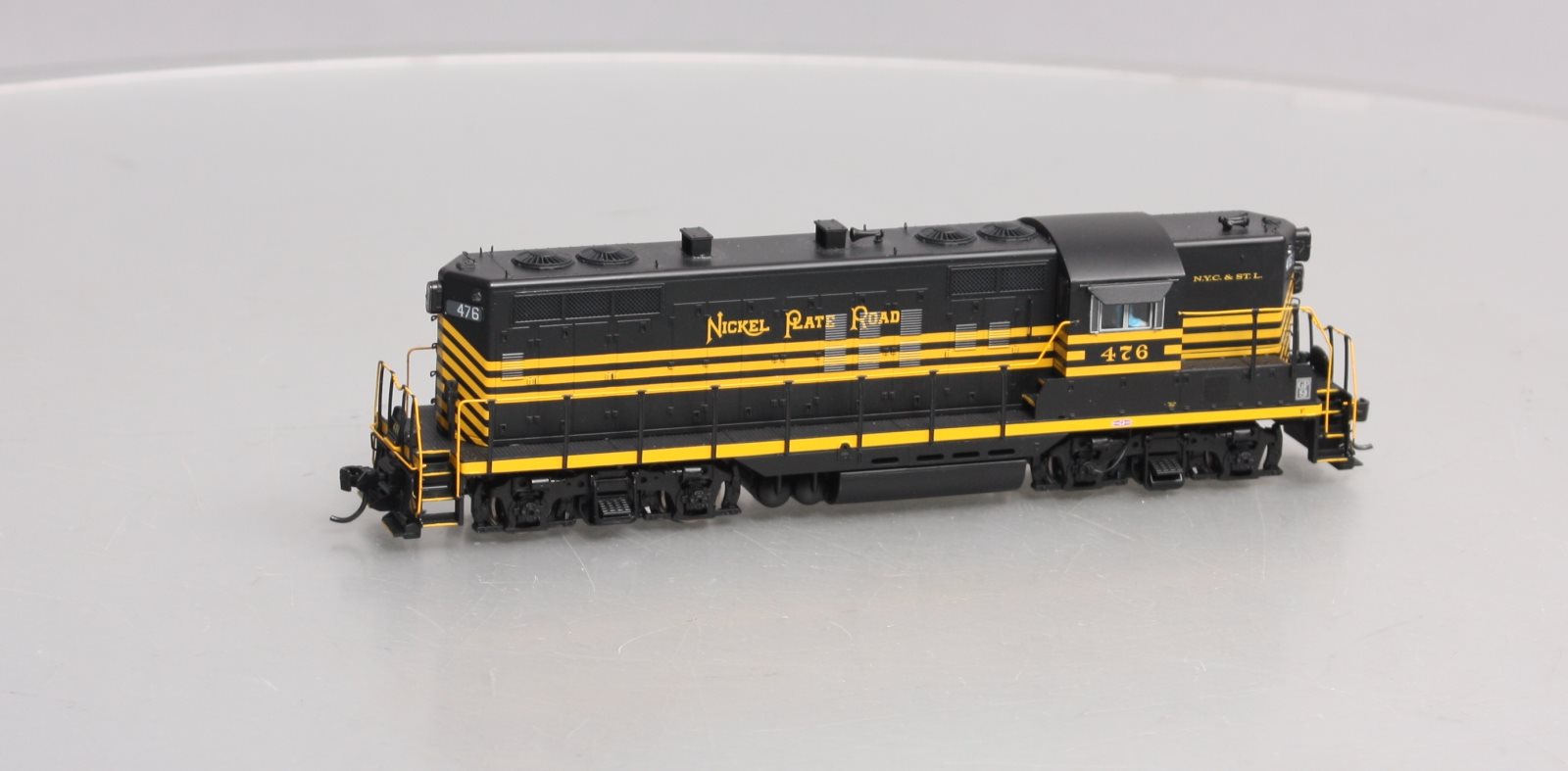 Walthers 920-42718 HO NKP EMD GP9 Phase II Diesel Locomotive Sound & DCC #476 LN/Box