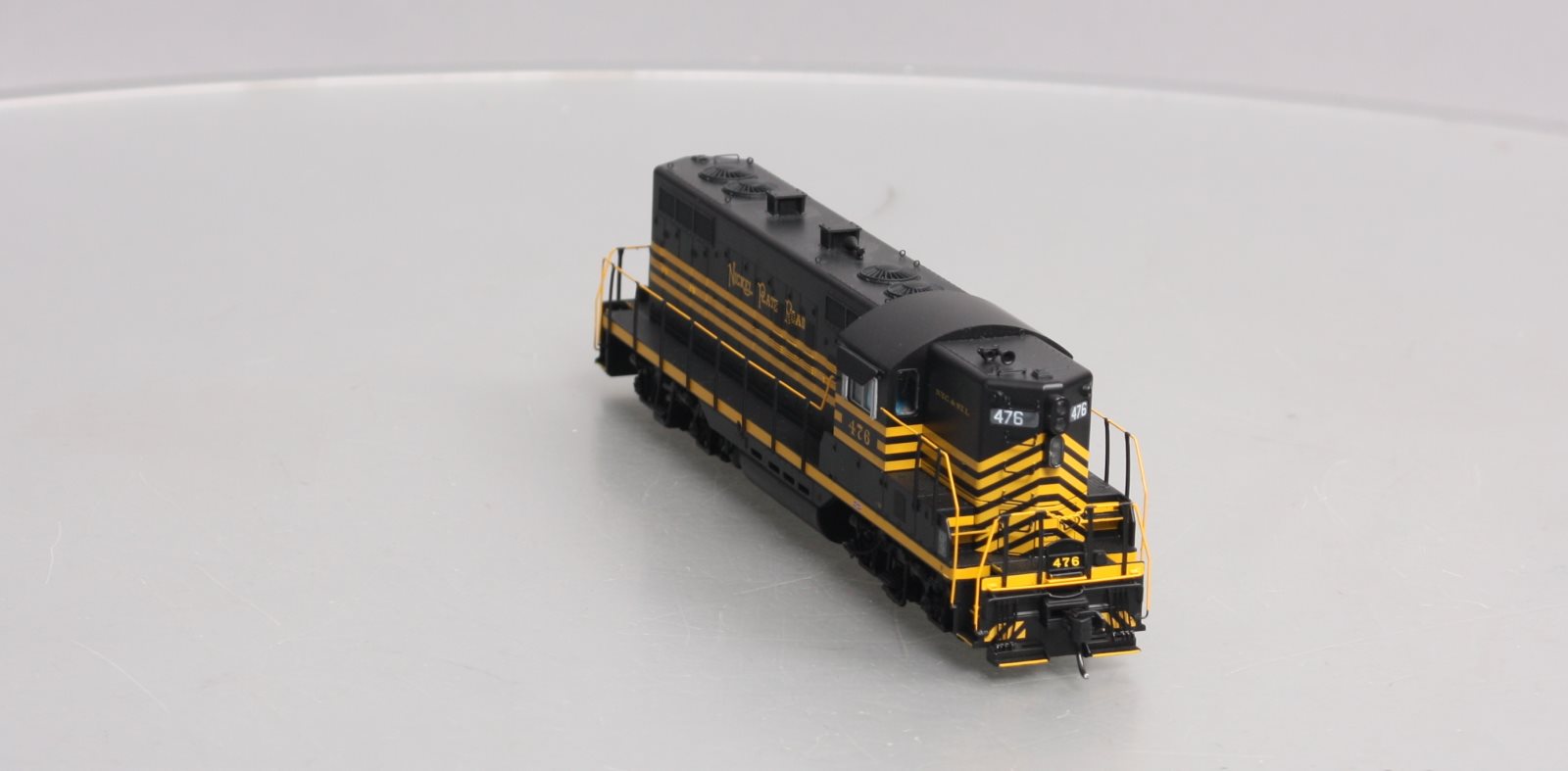 Walthers 920-42718 HO NKP EMD GP9 Phase II Diesel Locomotive Sound & DCC #476
